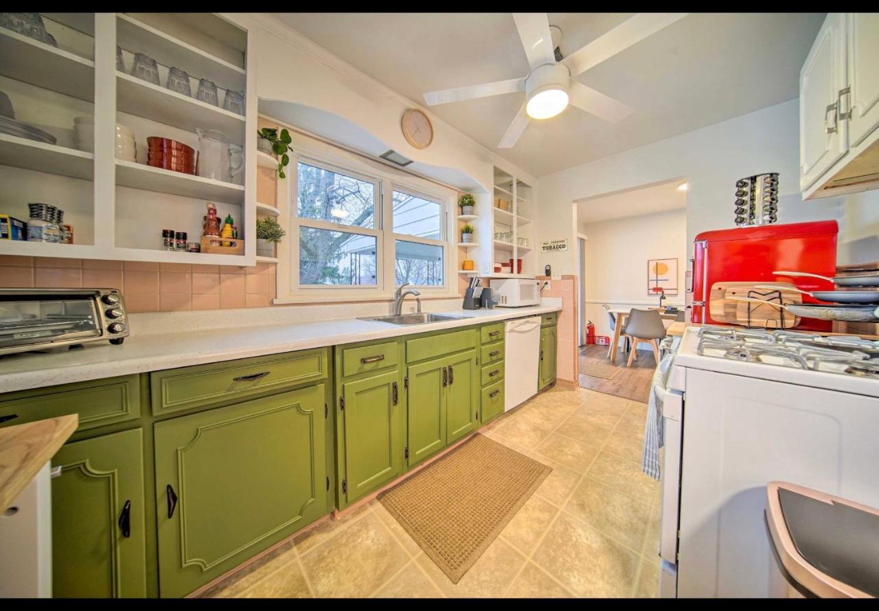 Modern Home • Family Friendly • Grill • Fireplace Erie Εξωτερικό φωτογραφία