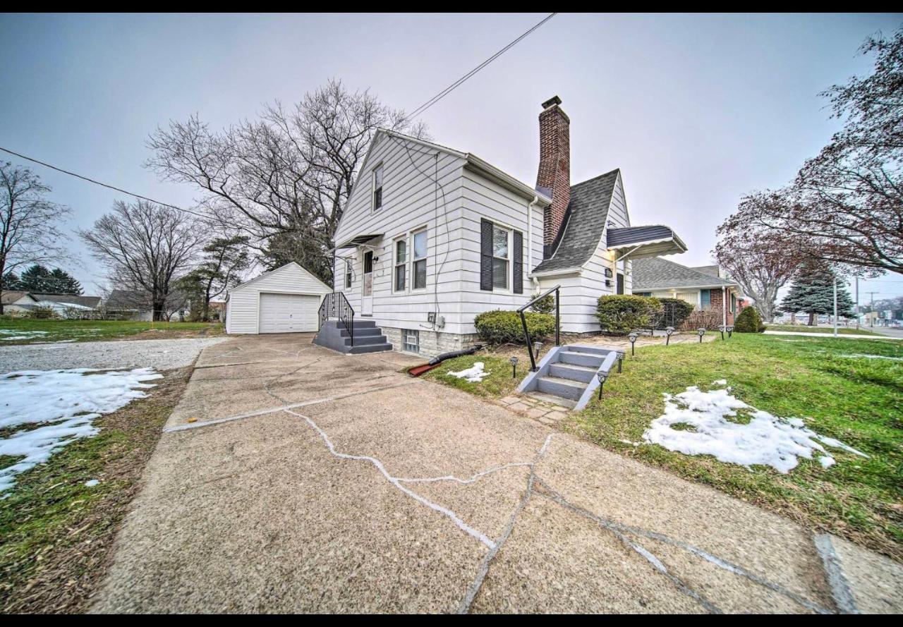 Modern Home • Family Friendly • Grill • Fireplace Erie Εξωτερικό φωτογραφία